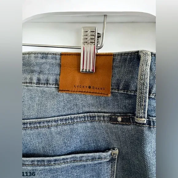 1136 Lucky Brand Hayden Skinny Jeans 14/32 (35x31.5) NWT