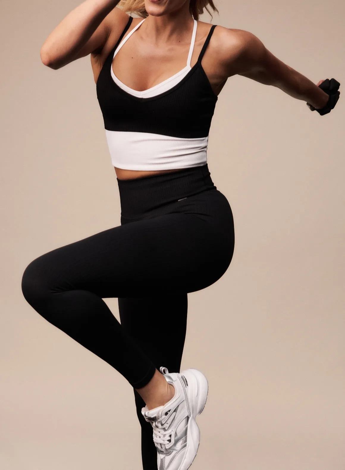 Black Ribbed Seamless Deep Cut Bra