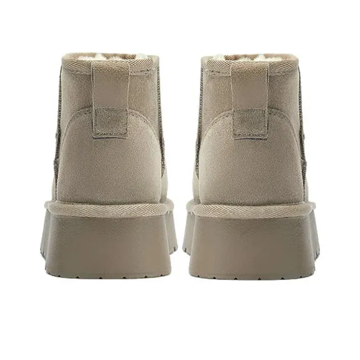 Boots with soft fur lining for extra comfort for women