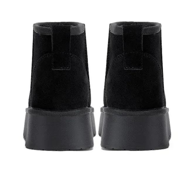 Boots with soft fur lining for extra comfort for women