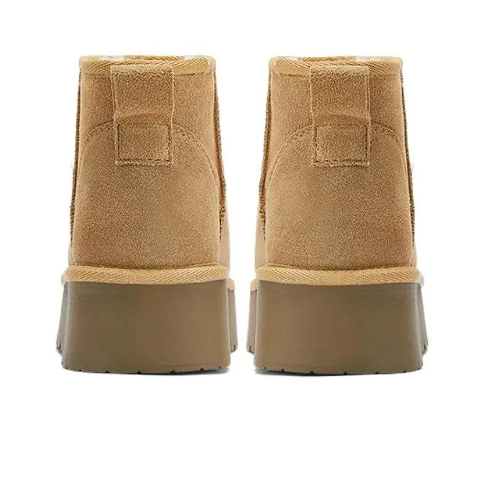 Boots with soft fur lining for extra comfort for women