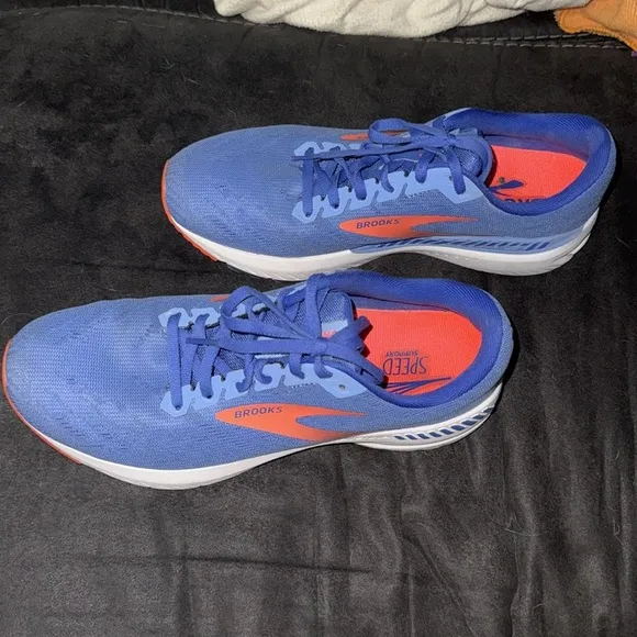 Brooks Cornflower Blue Coral Ravenna 11 Road Running Shoe Comfy Size 9.5