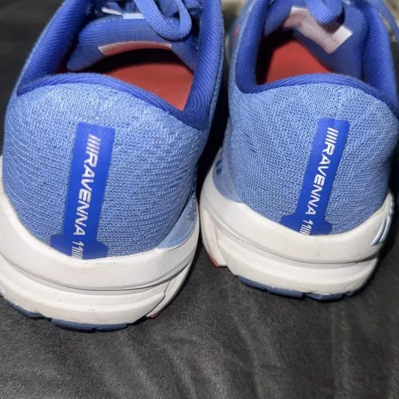 Brooks Cornflower Blue Coral Ravenna 11 Road Running Shoe Comfy Size 9.5