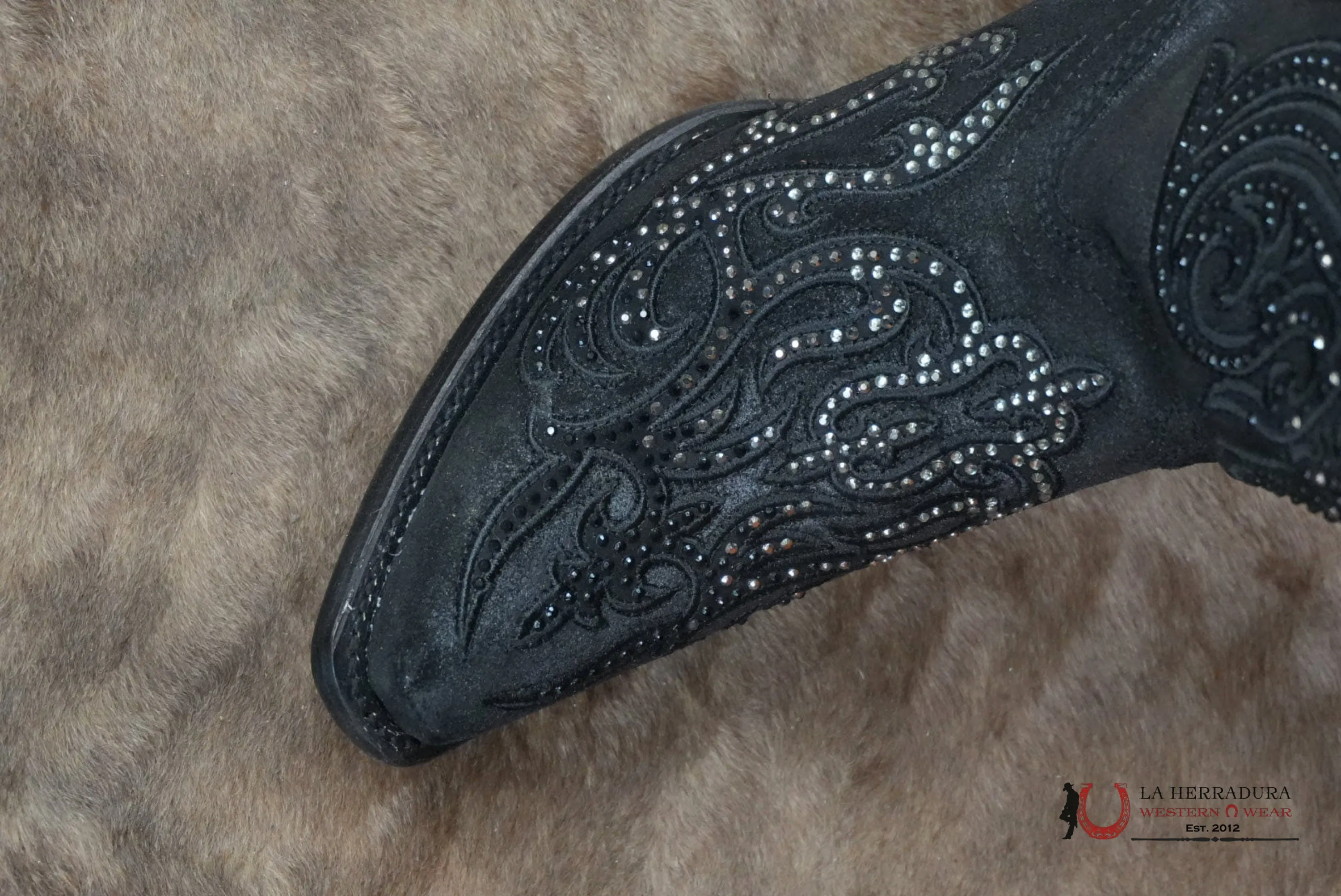 CORRAL BLACK EMBROIDERY & CRYSTALS POINT TOE BOOT C4100