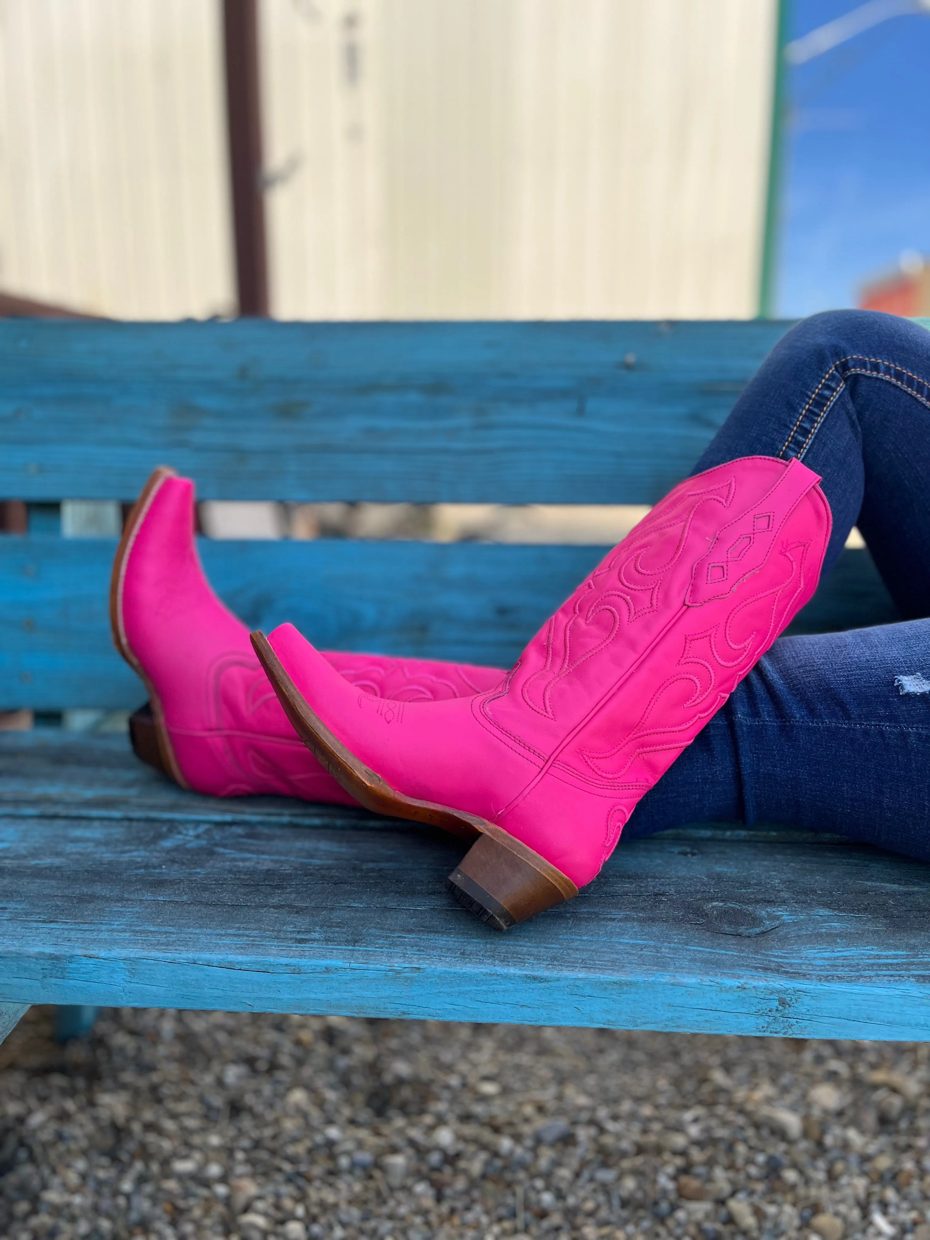 Corral Women's Fuchsia Pink Snip Toe Fashion Cowgirl Boots Z5138