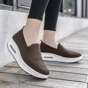 Damen-Slipper von WolffMode: Atmungsaktiv, einfarbig und mit Luftpolsterung