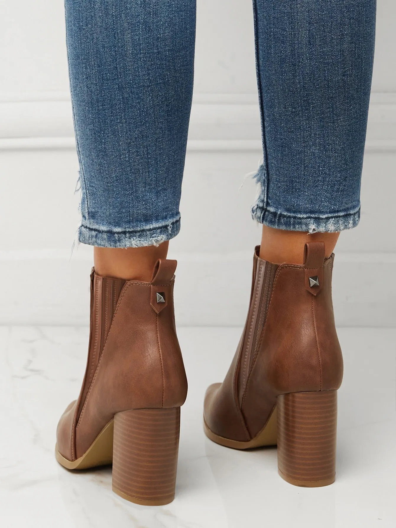 Elegant Brown Solid Color Women's Fashion Boots With Stitching Detail, Pointed Toe And Chunky Heels