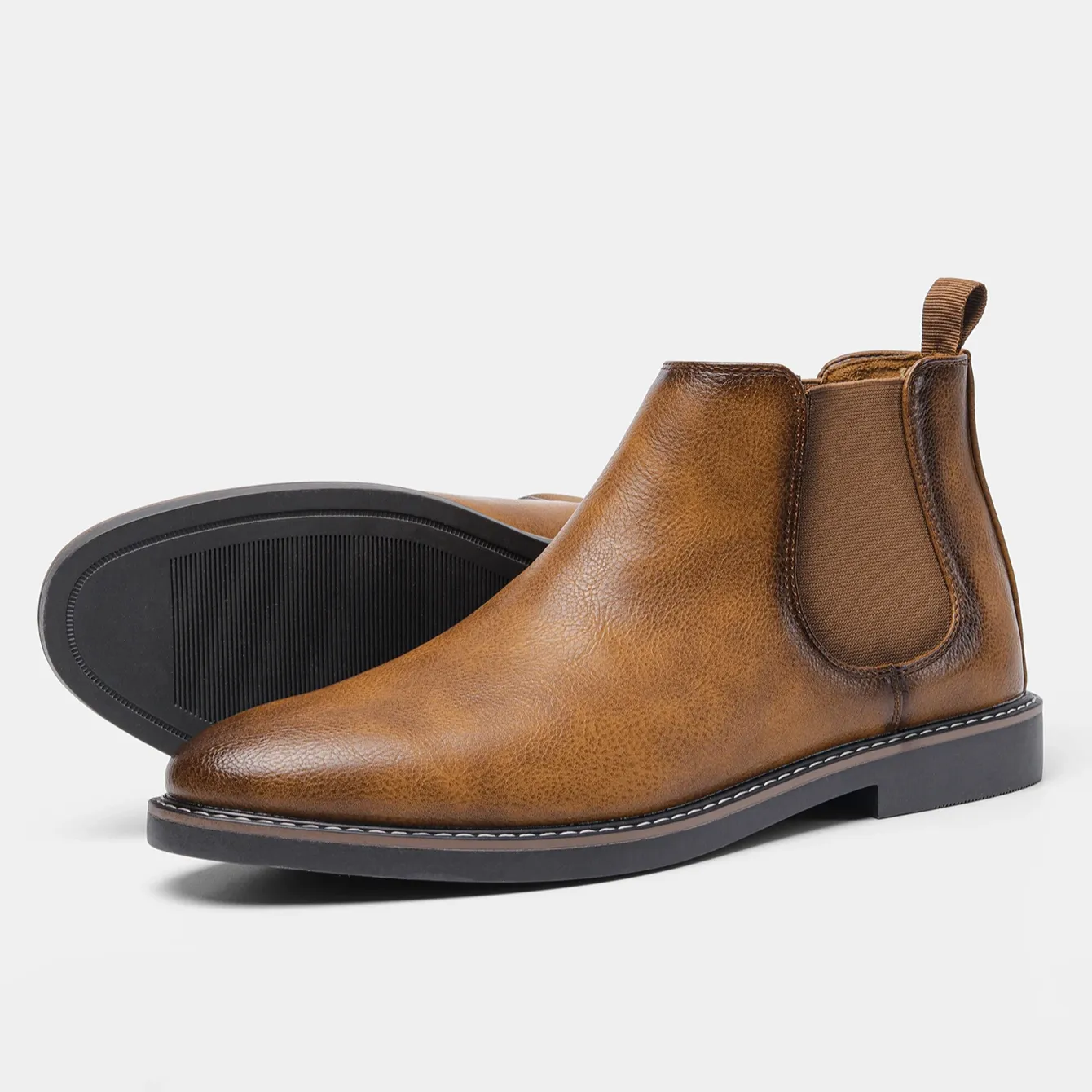 Elegant men's boots with comfortable insole