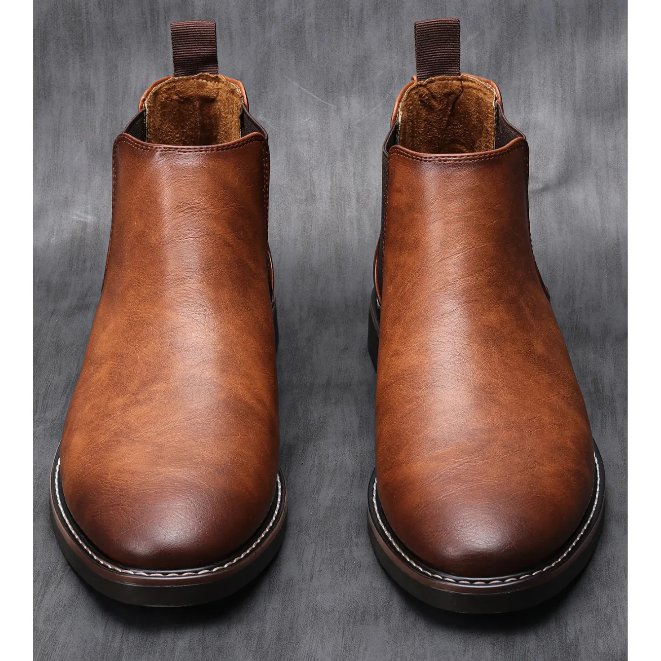 Elegant men's boots with comfortable insole