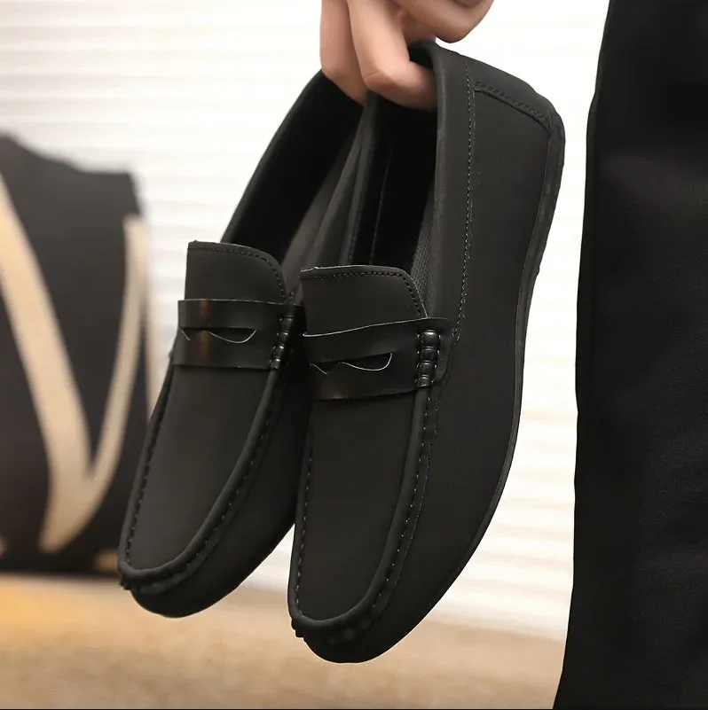 Elegant men's loafers in various colours