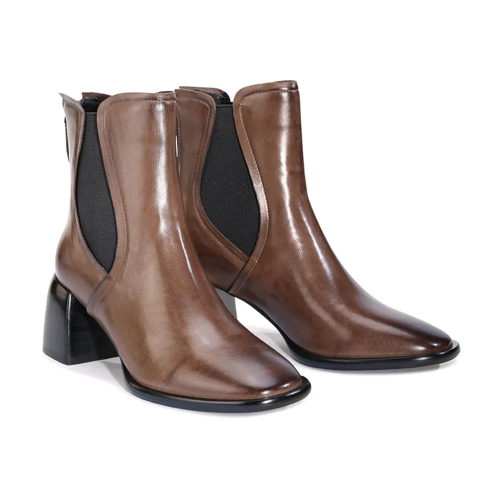 Eos Charlie Nocciola Chelsea Boot
