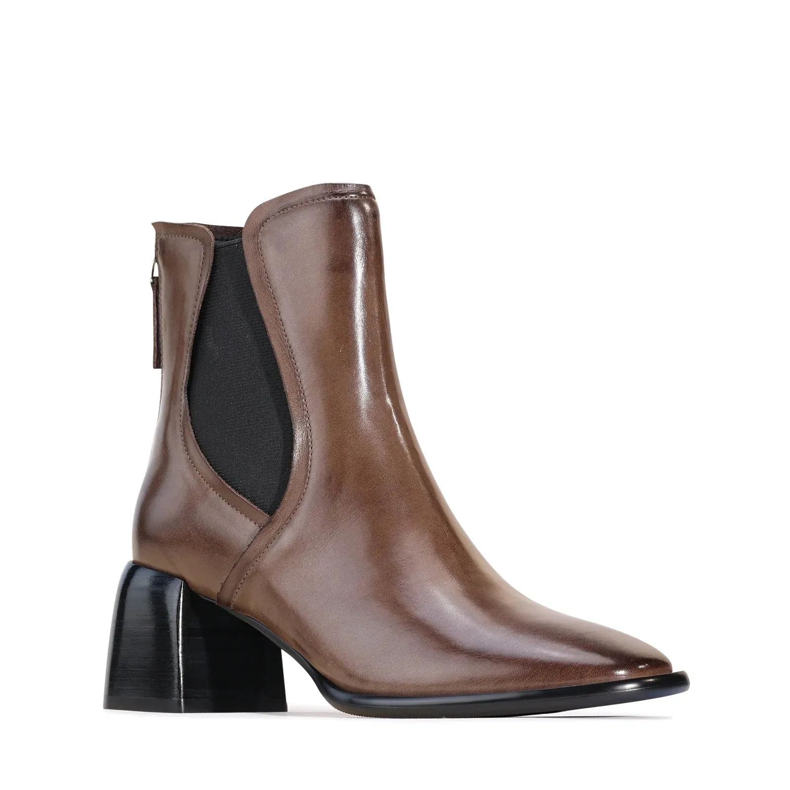 Eos Charlie Nocciola Chelsea Boot