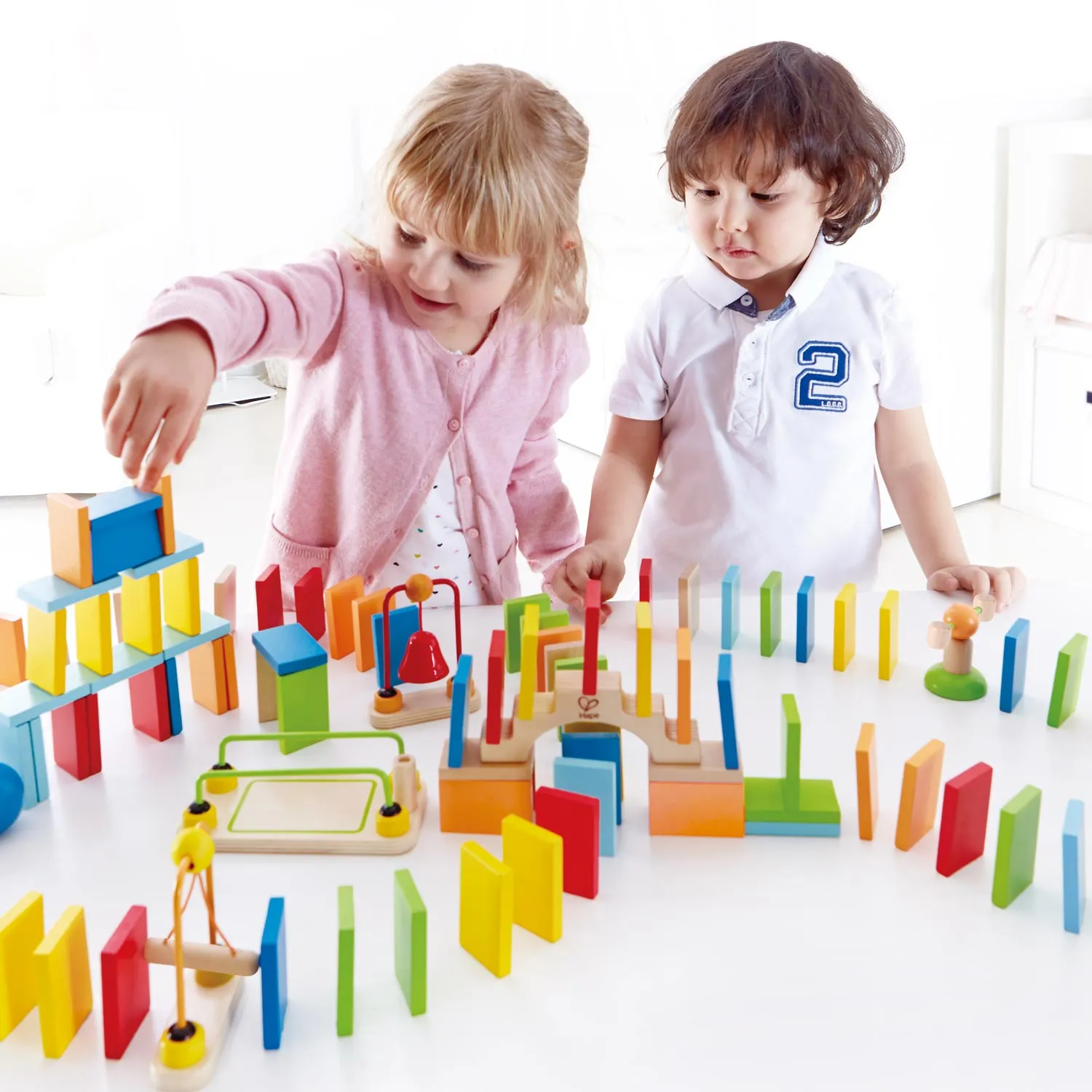 Hape Dynamo Dominoes