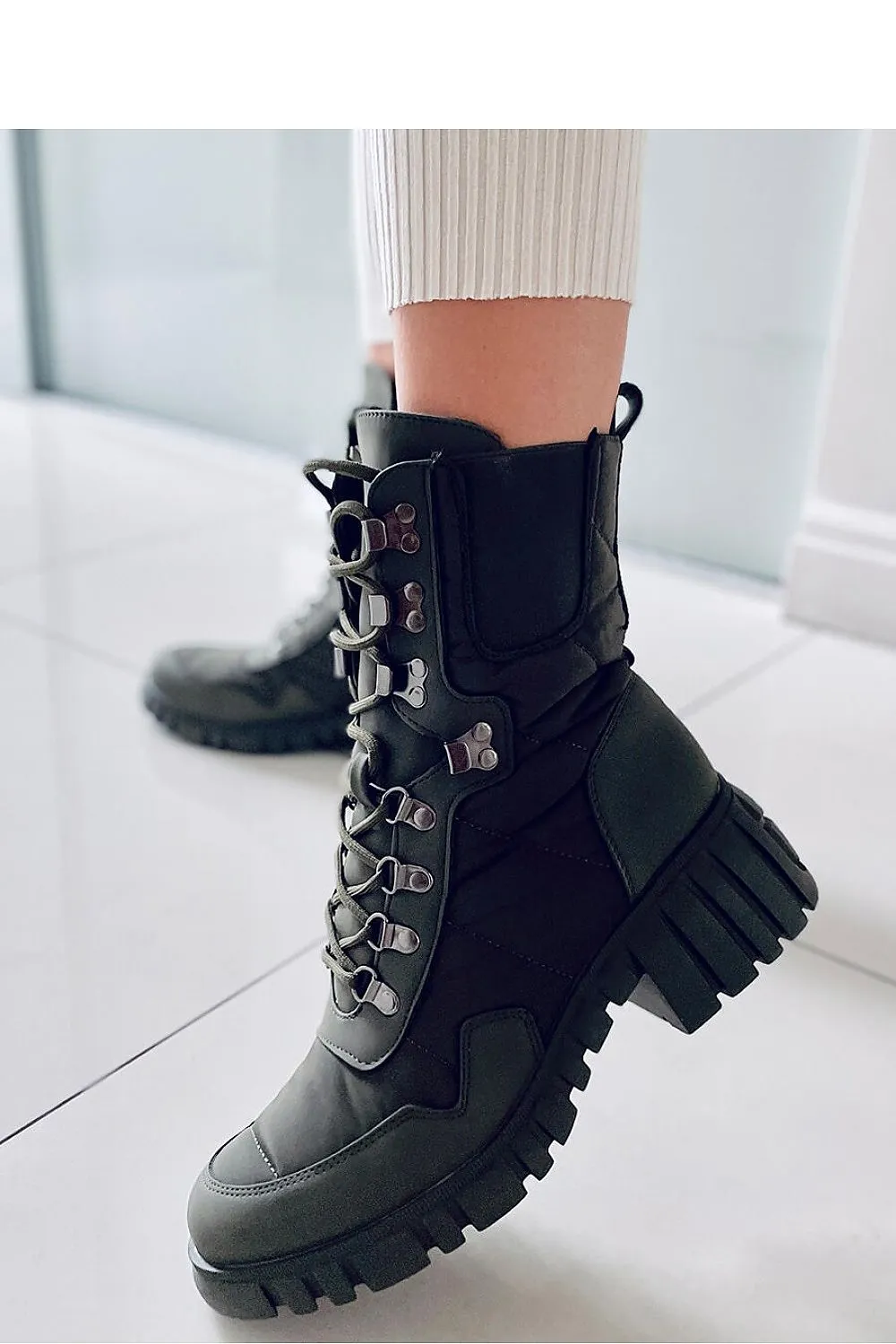 Heel boots