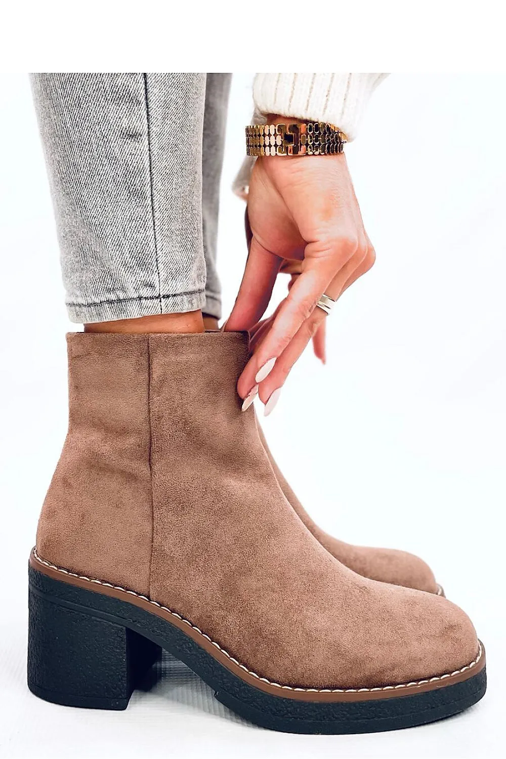 Heel boots