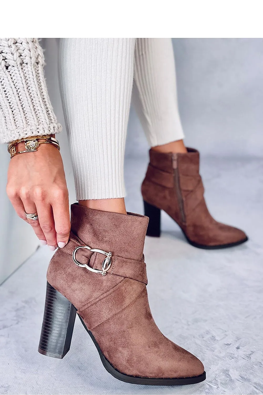 Heel boots