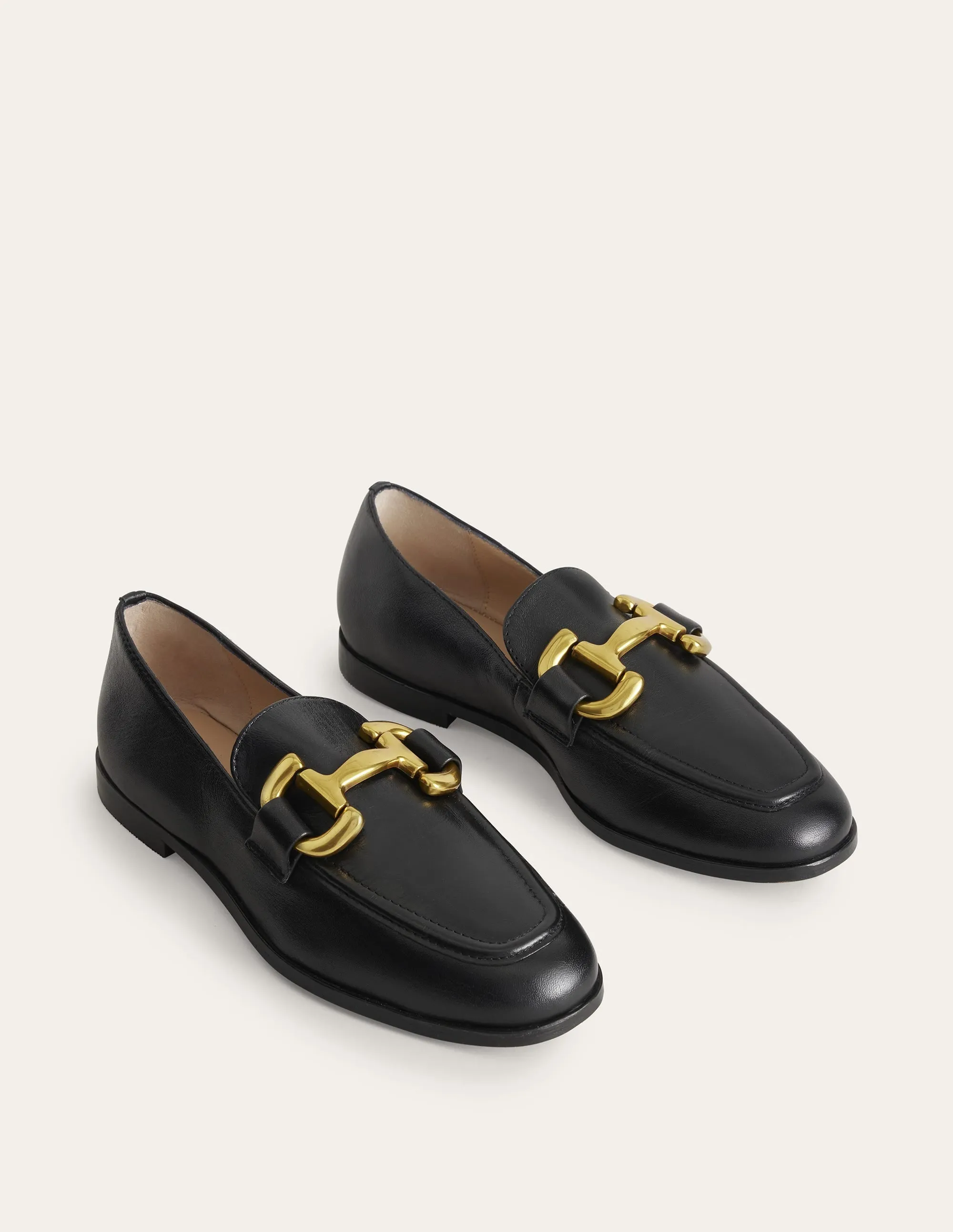 Iris Loafer mit Trensendetail-Schwarz