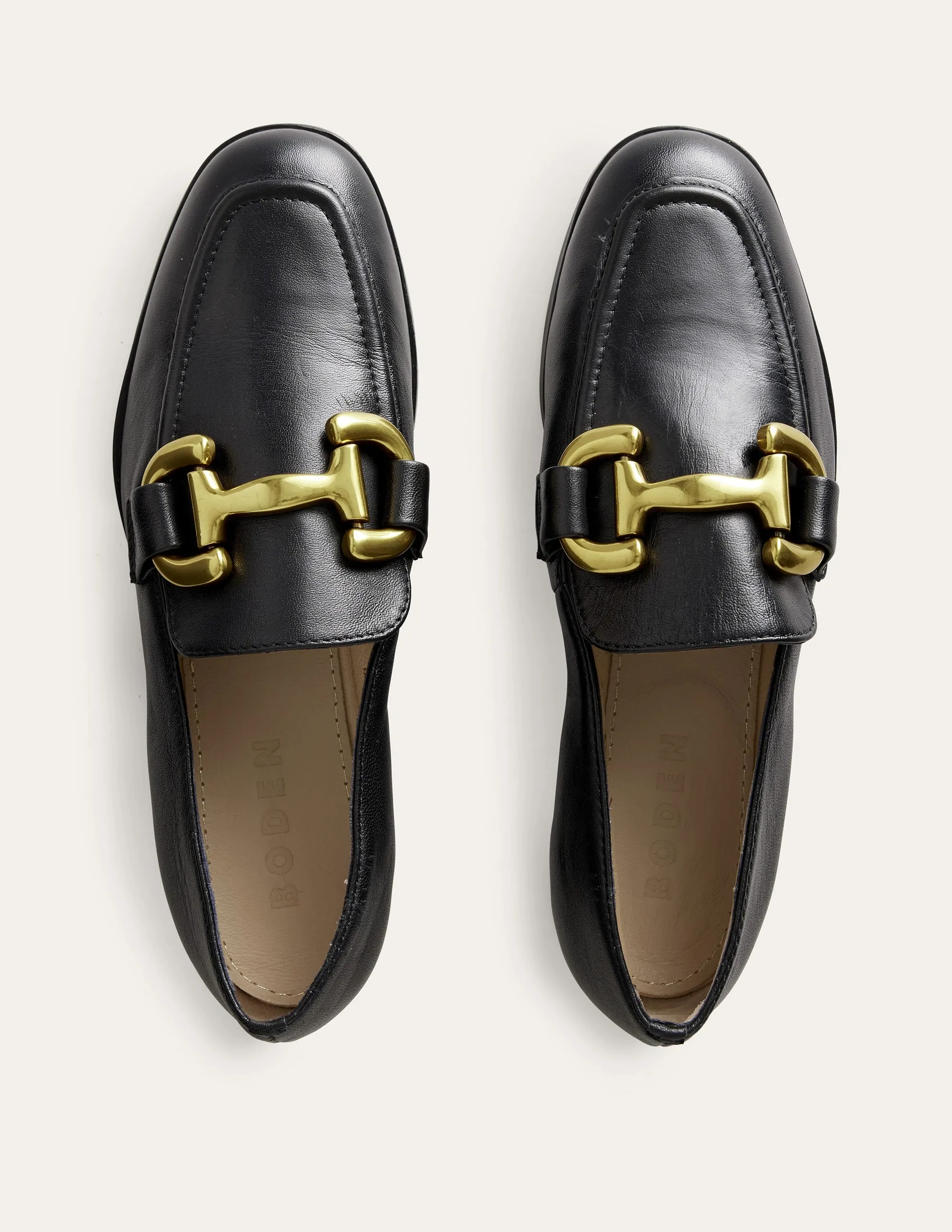 Iris Loafer mit Trensendetail-Schwarz