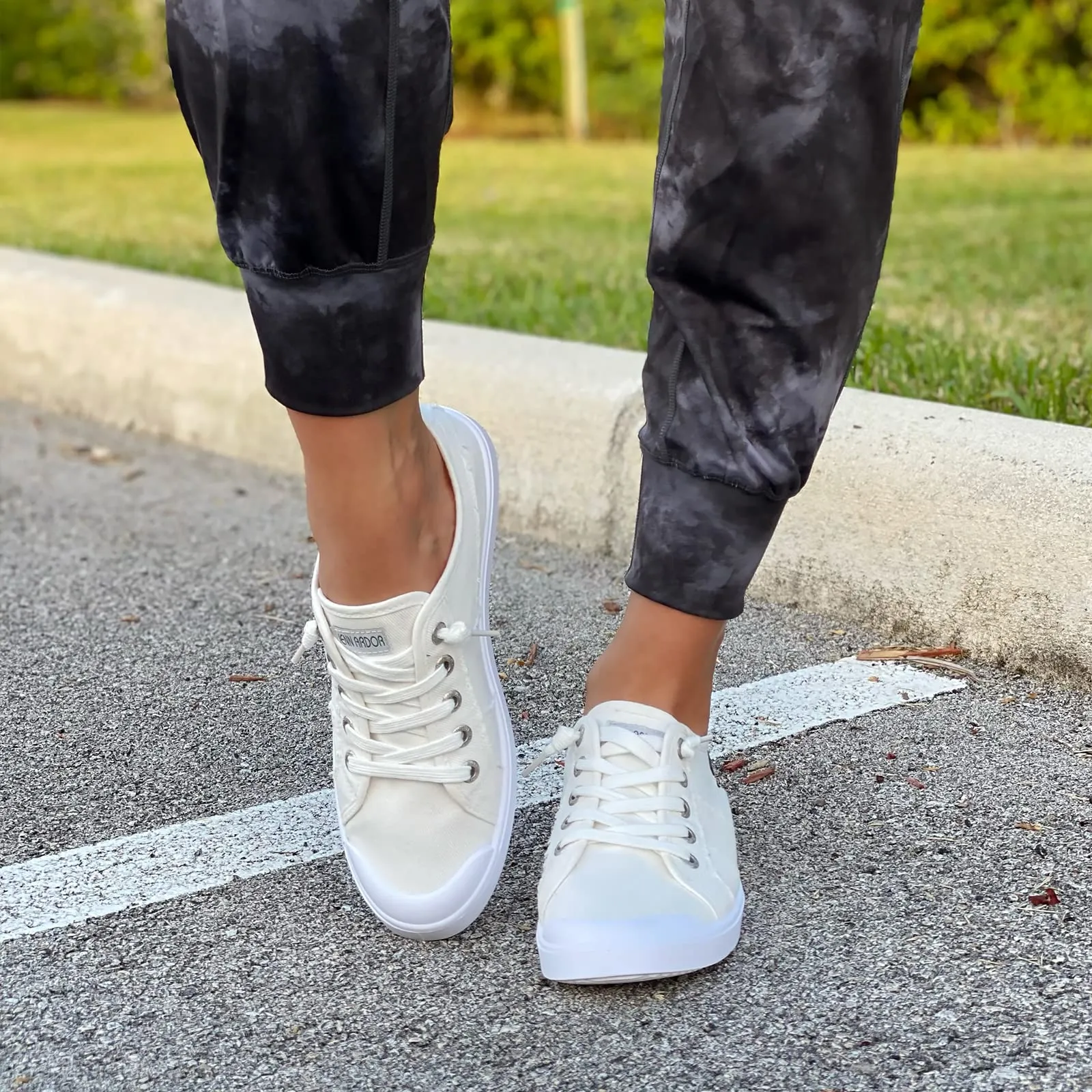 JENN ARDOR Women's Fixed Lace-Up Sneakers