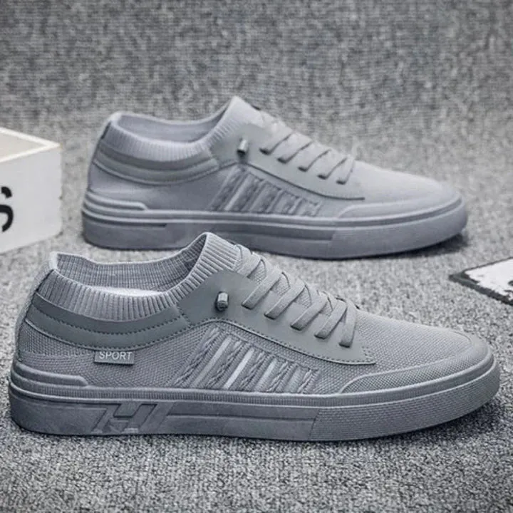 Lightweight casual trainers for men