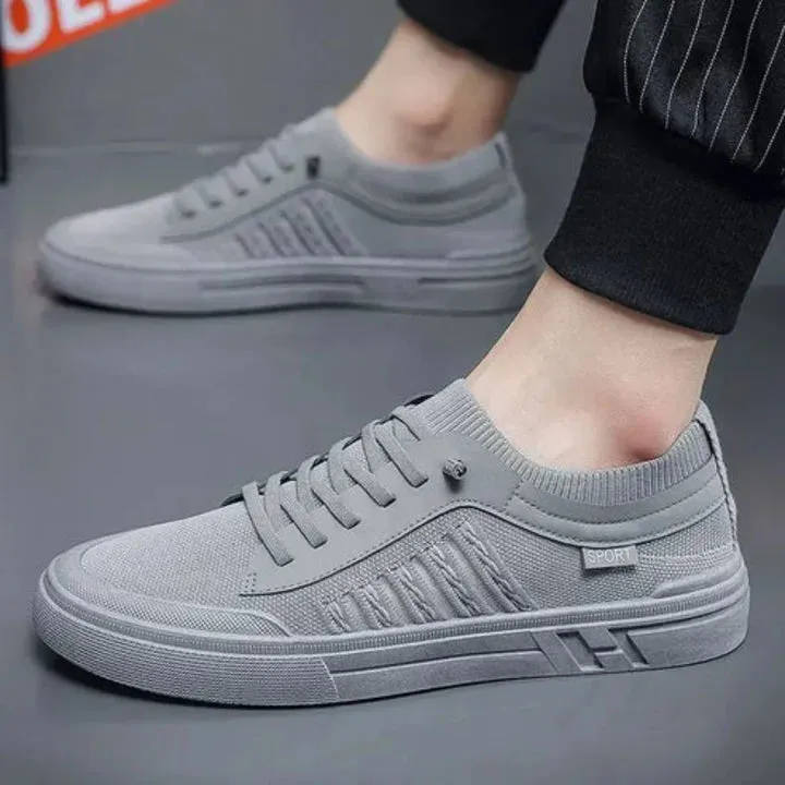 Lightweight casual trainers for men
