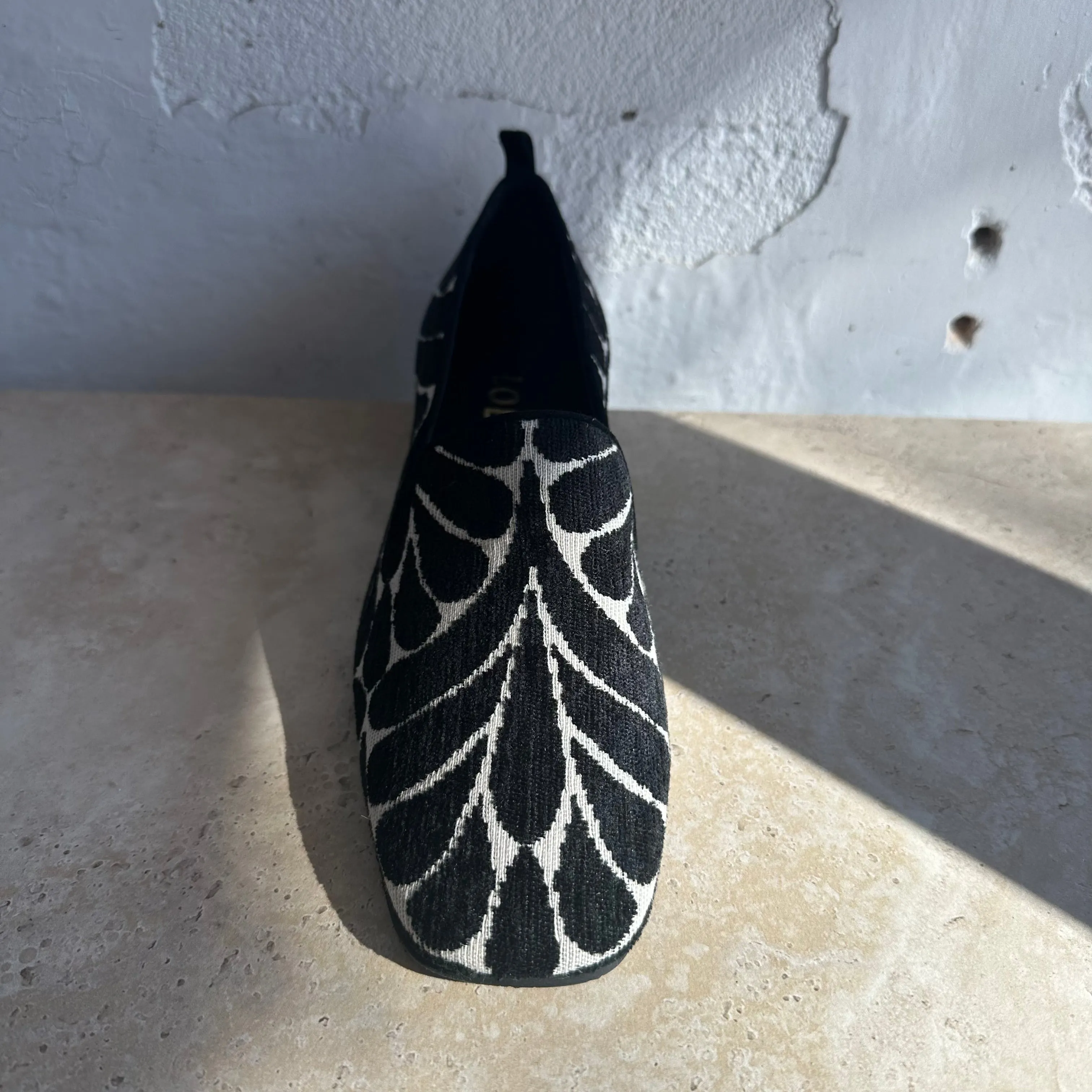 Lodi Baisi Black/ White