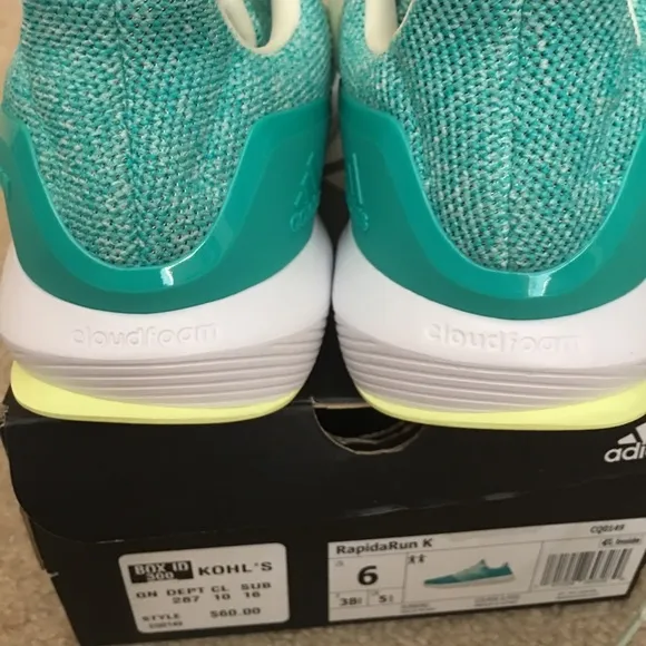 New in box Adidas size 6 kids