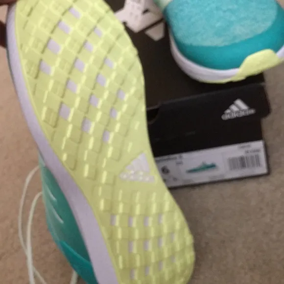 New in box Adidas size 6 kids