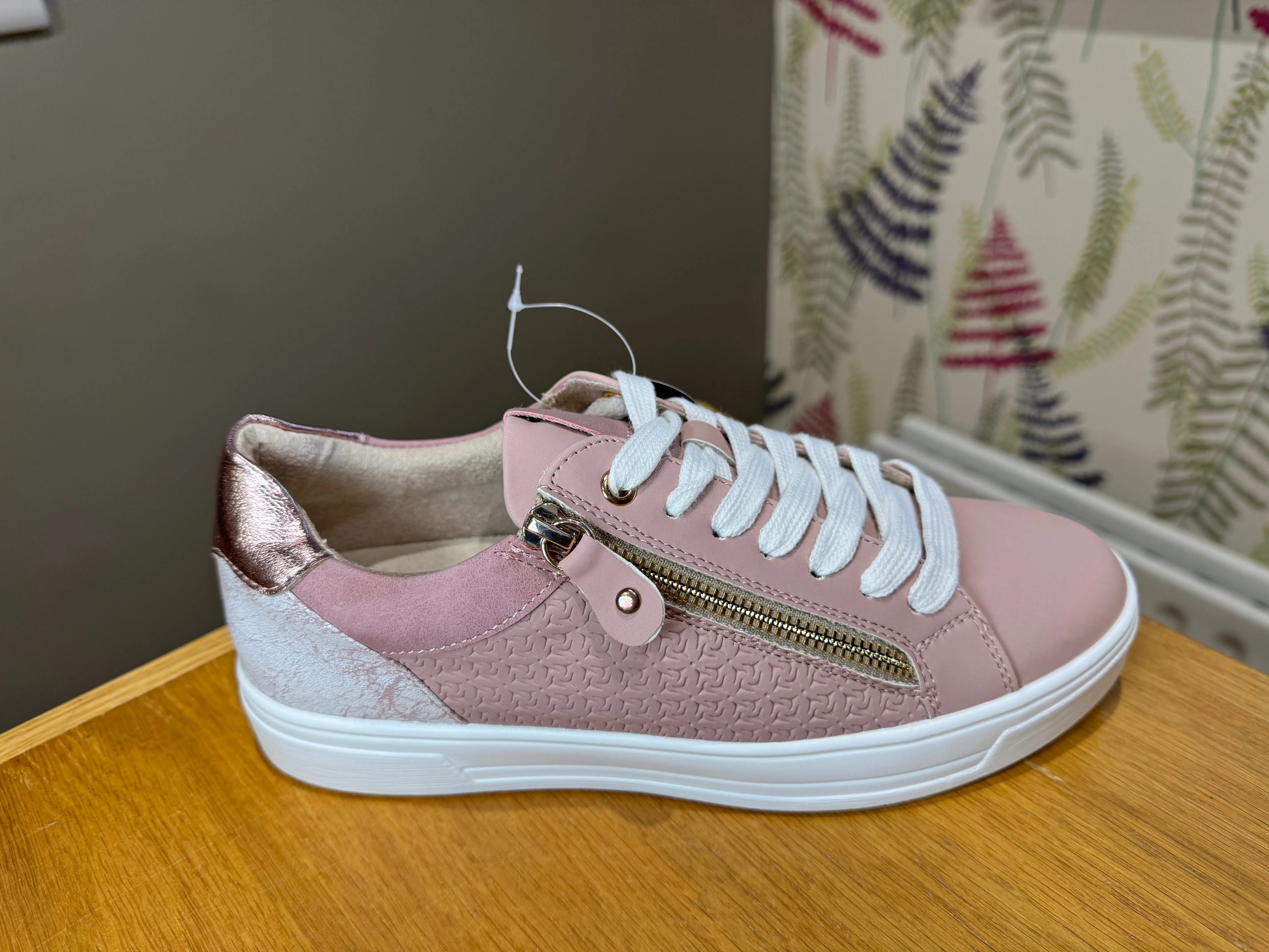 Redz Pink Zip Trainer