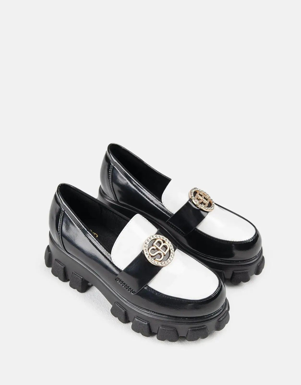 Sissy Boy Trim On Vamp Loafer