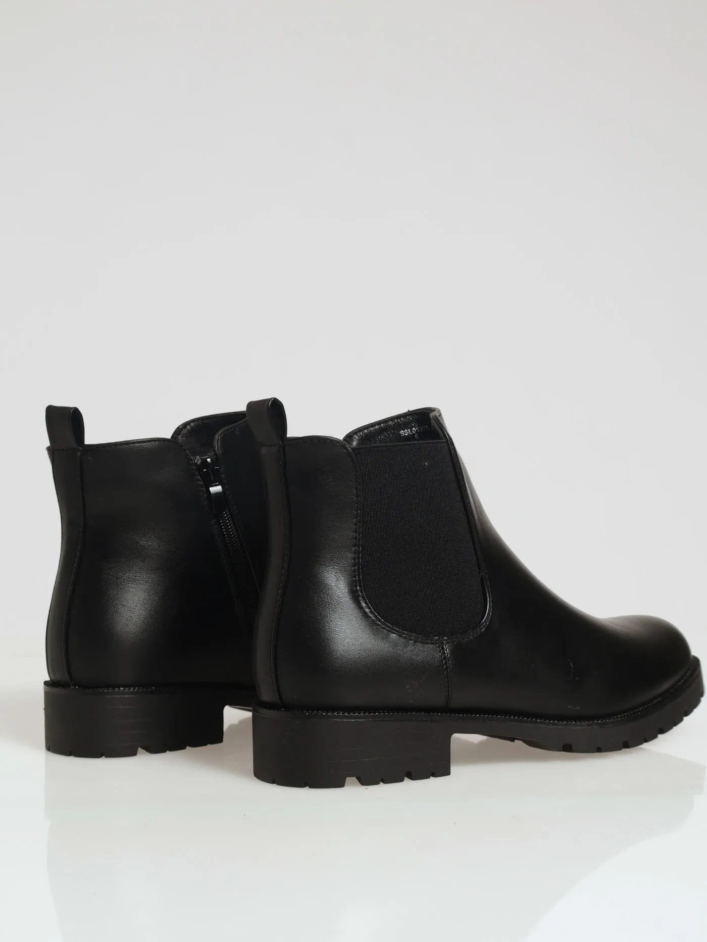 Soft Samcha Chelsea Boot - Black