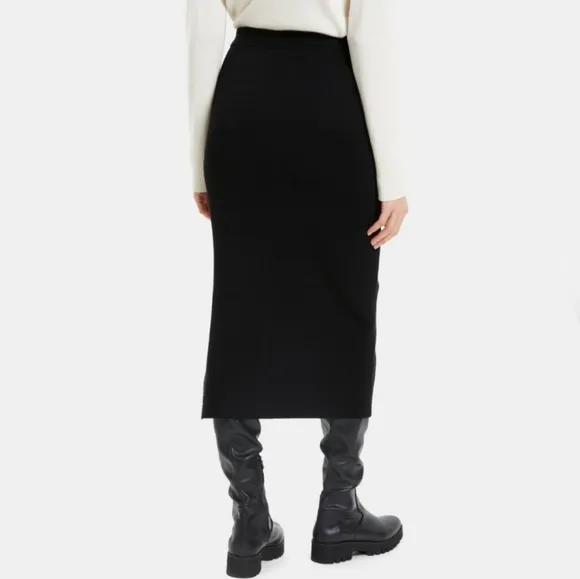 Theory Maxi Knit Skirt in Stretch Viscose Knit Black Pull On Sleek Slimming