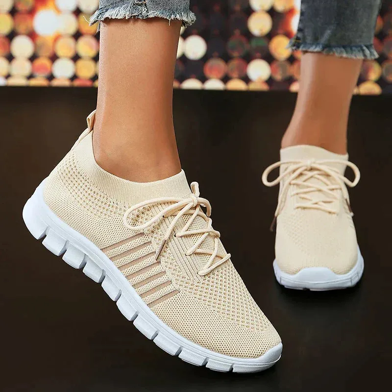 Women's trainers with lightweight soft sole